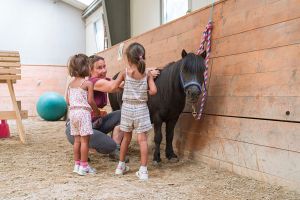 domus agrotourisme social activite poney la tzoumaz  raphael fiorina 