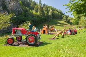 domus agrotourisme social parc tracteurs la tzoumaz  raphael fiorina 